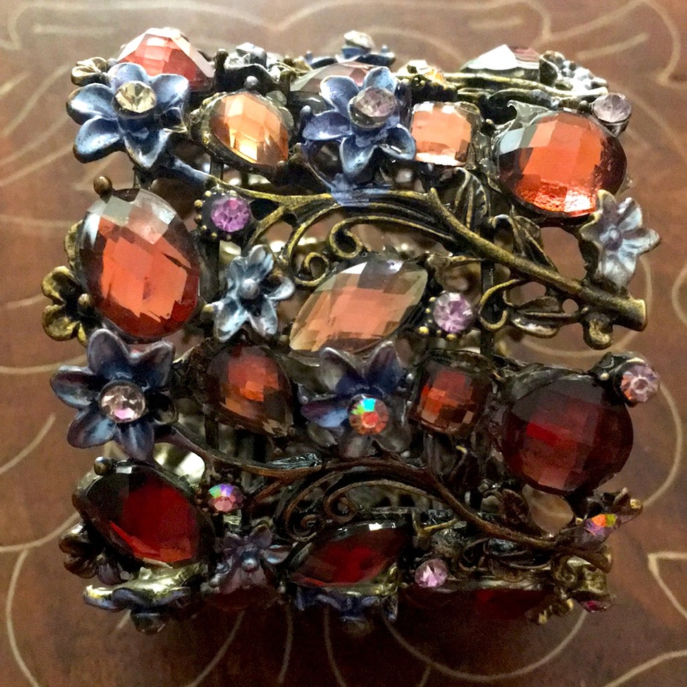 Purple Sparkly Flowery Bracelet